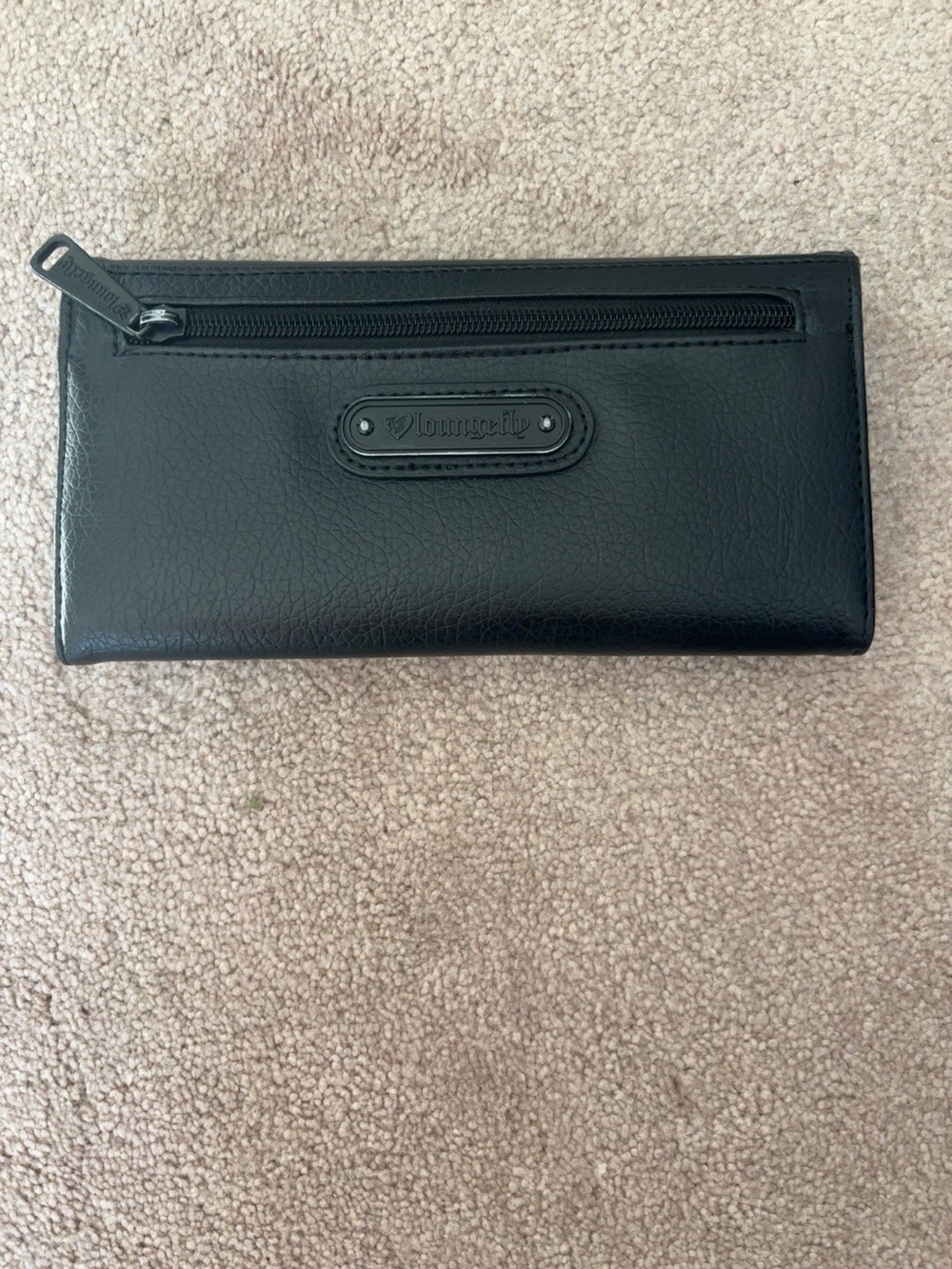 Loungefly Black Sugar Skull Embossed Faux Leather Gothic Long Bifold Wallet - Picture 2 of 5